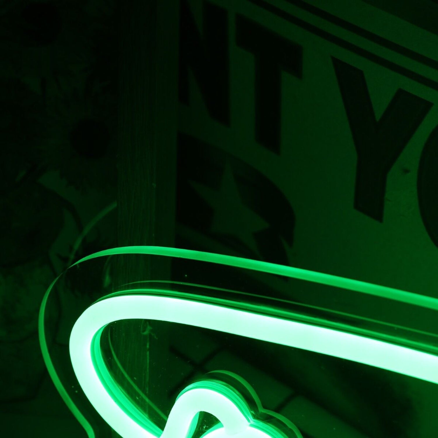 Aliens Come Out Of The Hole Green Led Neon Sign - Shineneon