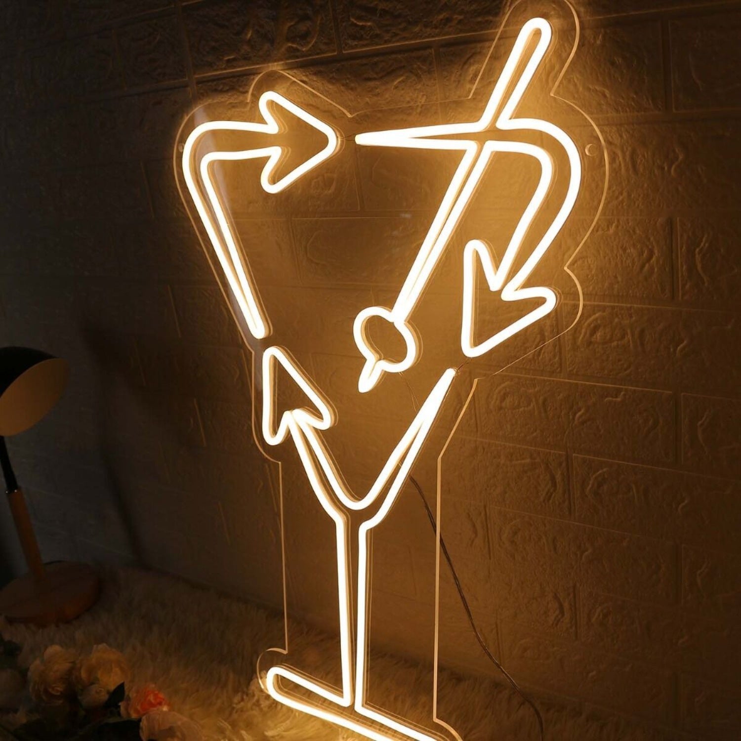 Arrow Cocktails Yellow Neon Sign | Shineneon