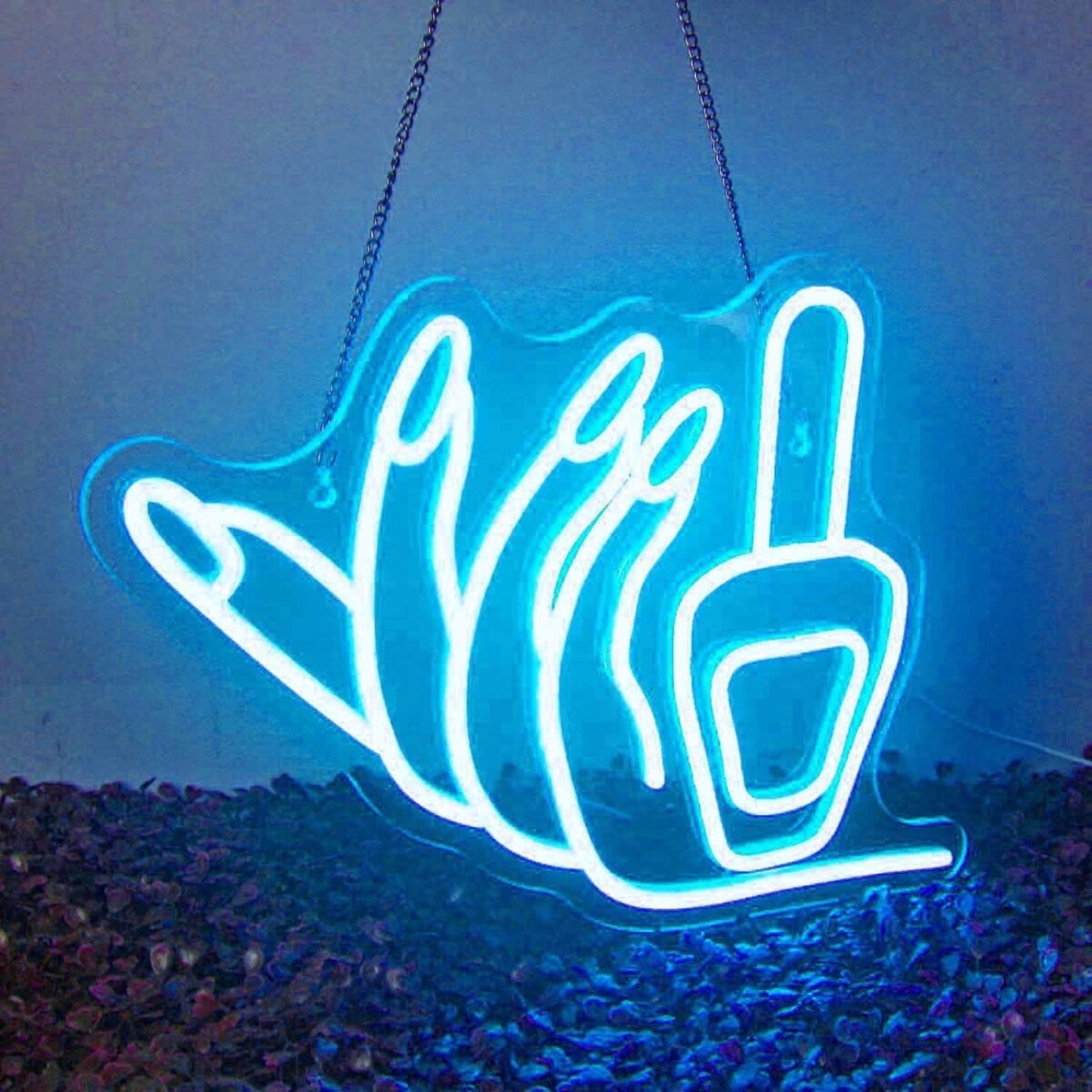 Chic Nail Salon Manicure Neon Sign | Shineneon