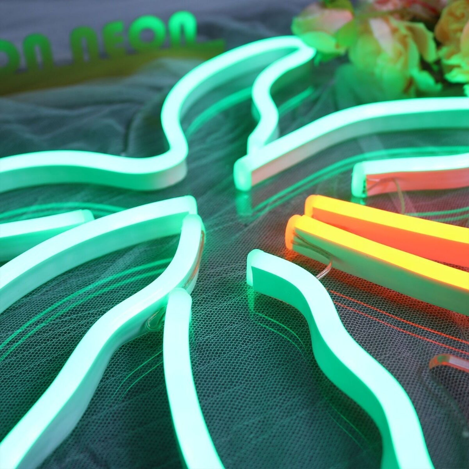 Coconut Tree Led Neon Sign For Tropical And Relaxing Decor - Shineneon