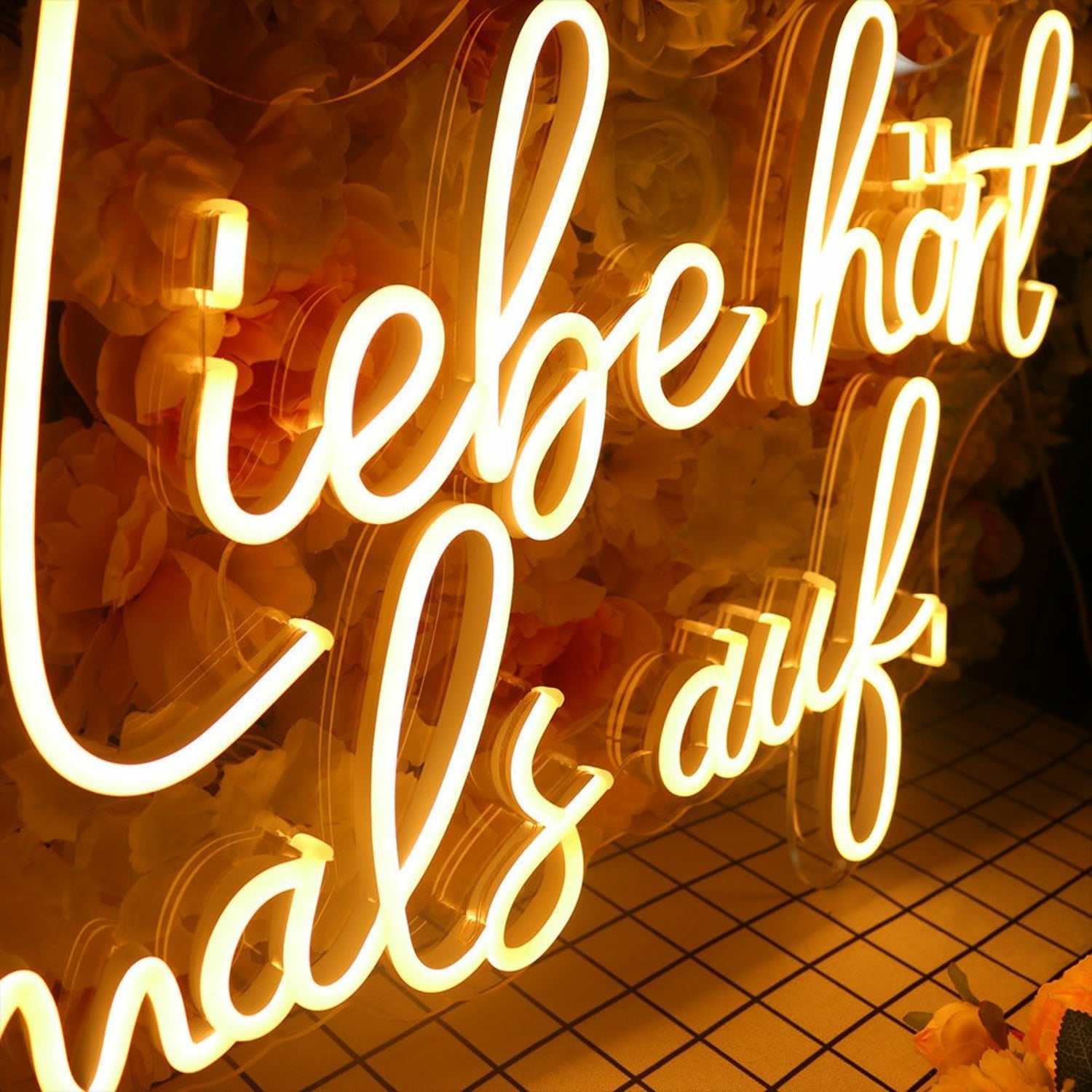 Die Liebe Hort Niemals Auf Led Neon Sign - Shineneon