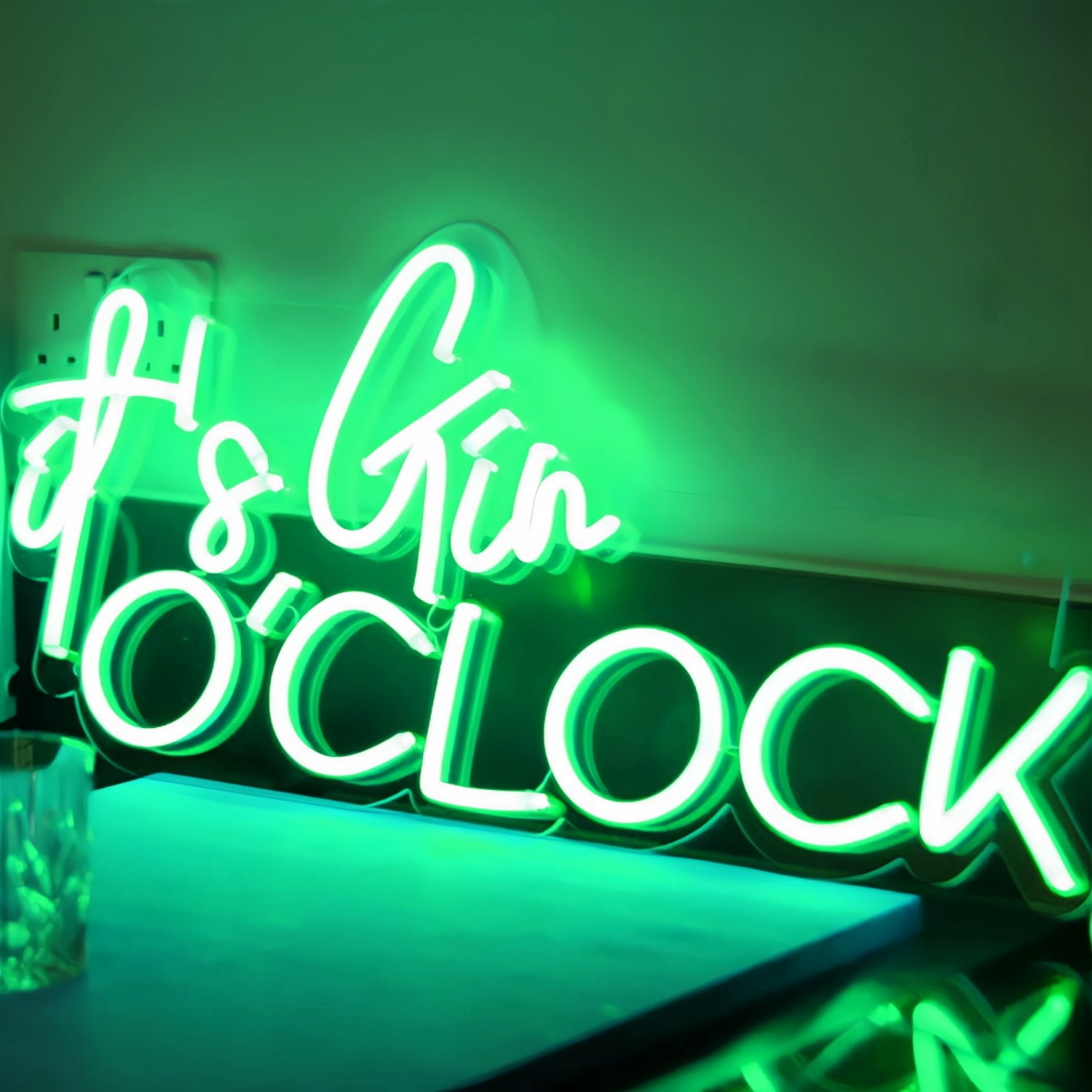 Gin Oclock Light Up Your Room With The Timeless Elegance Of Gin | Shineneon