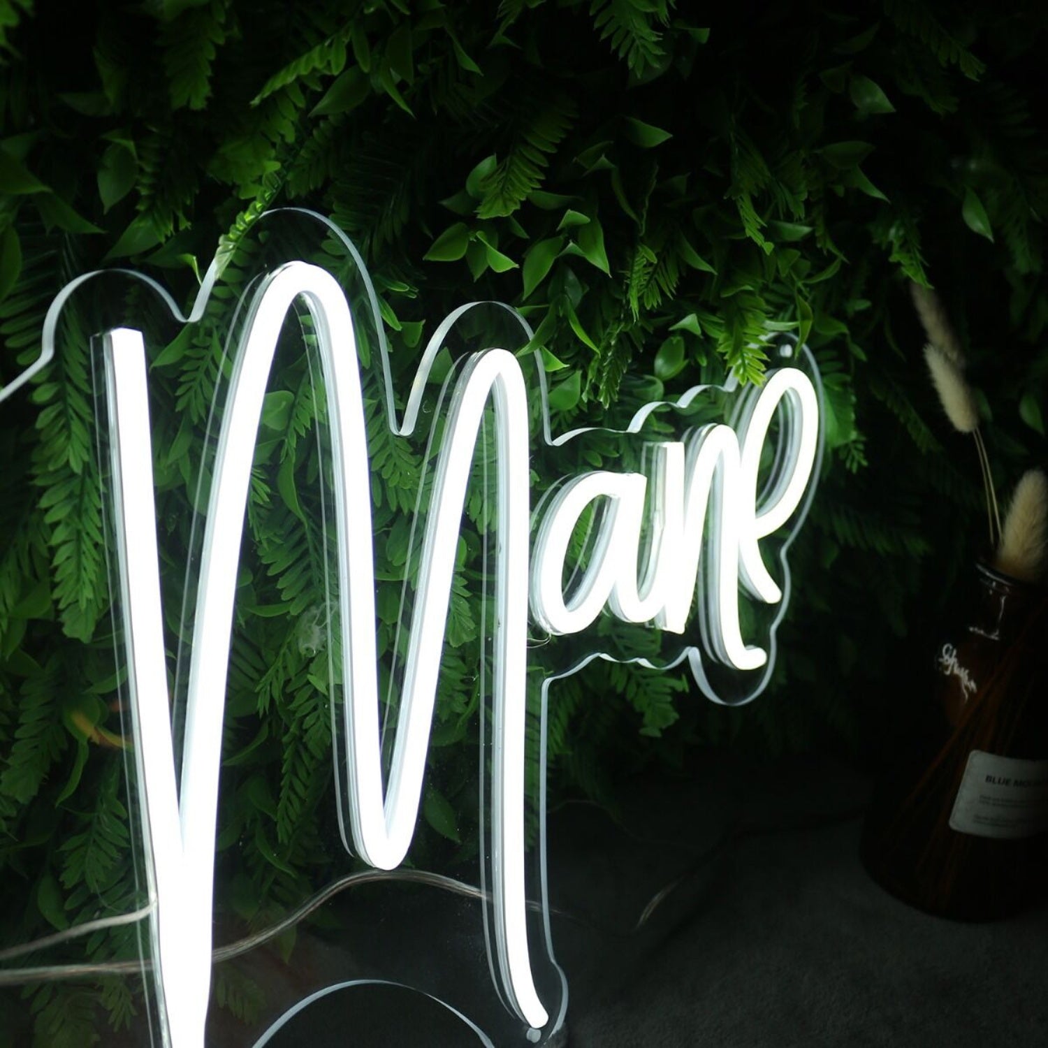 Golden Mane White Led Neon Sign - Shineneon