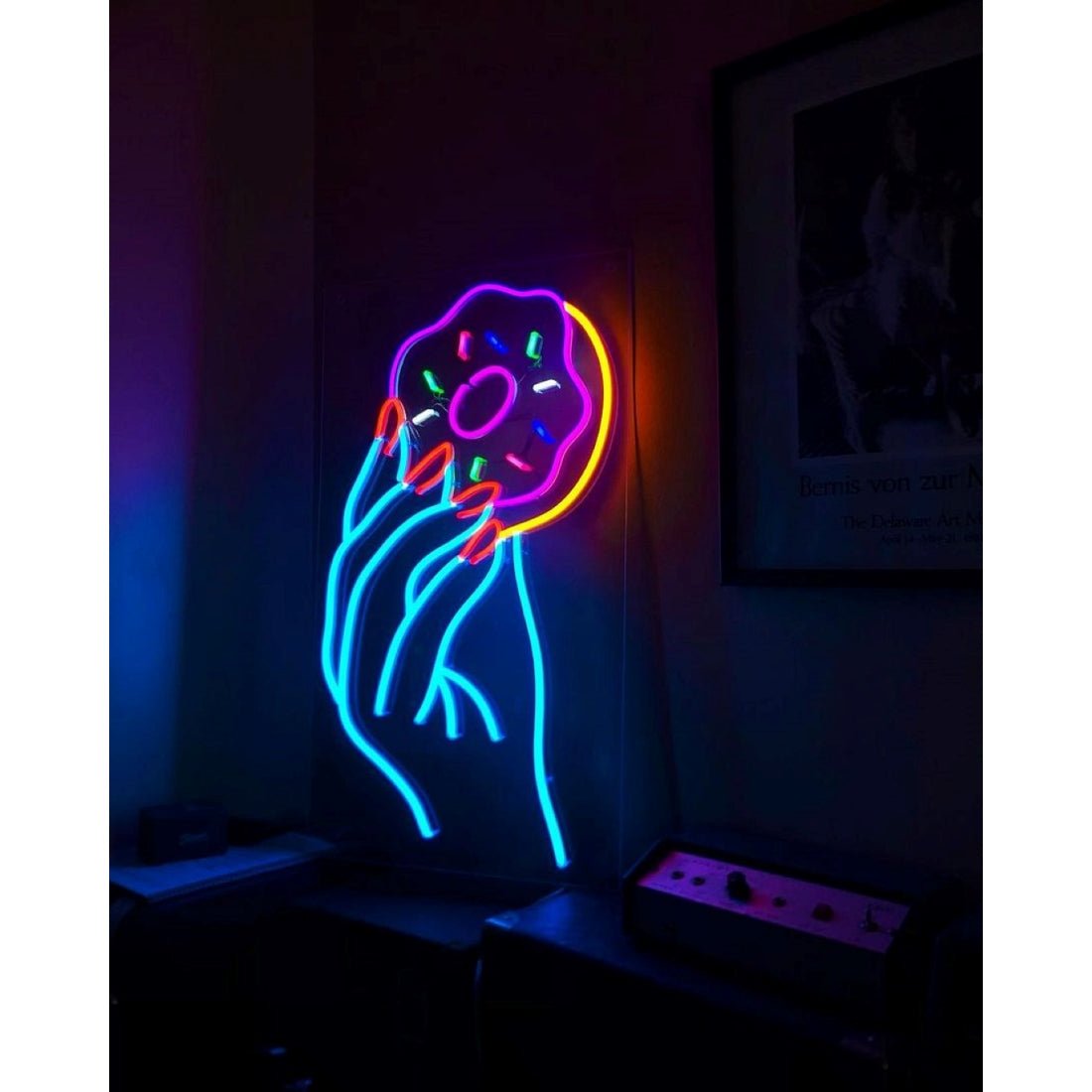 Holding A Donut Led Sign Business Neon Sign - Shineneon