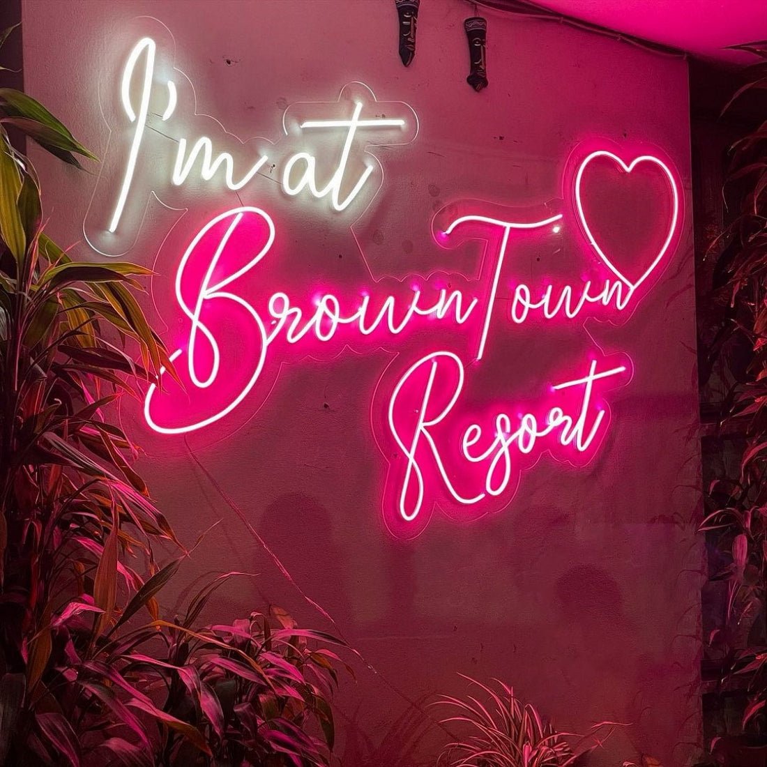 Im At Brown Town Resort Led Sign Business Neon Sign - Shineneon