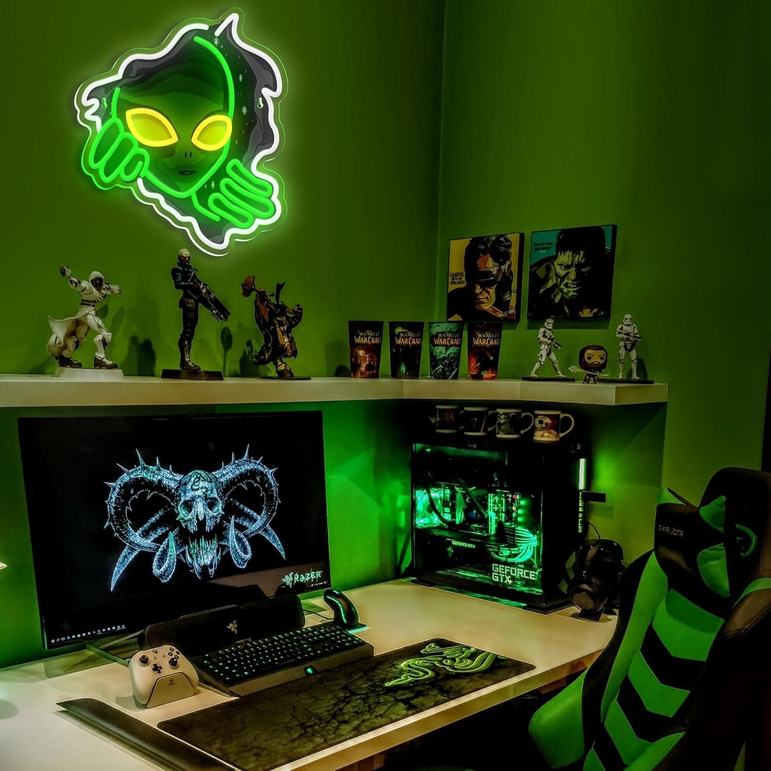ShineNeon™ Alien LED Neon Sign - Galactic Green Neon Wall Decor for Man Cave & Gaming Room