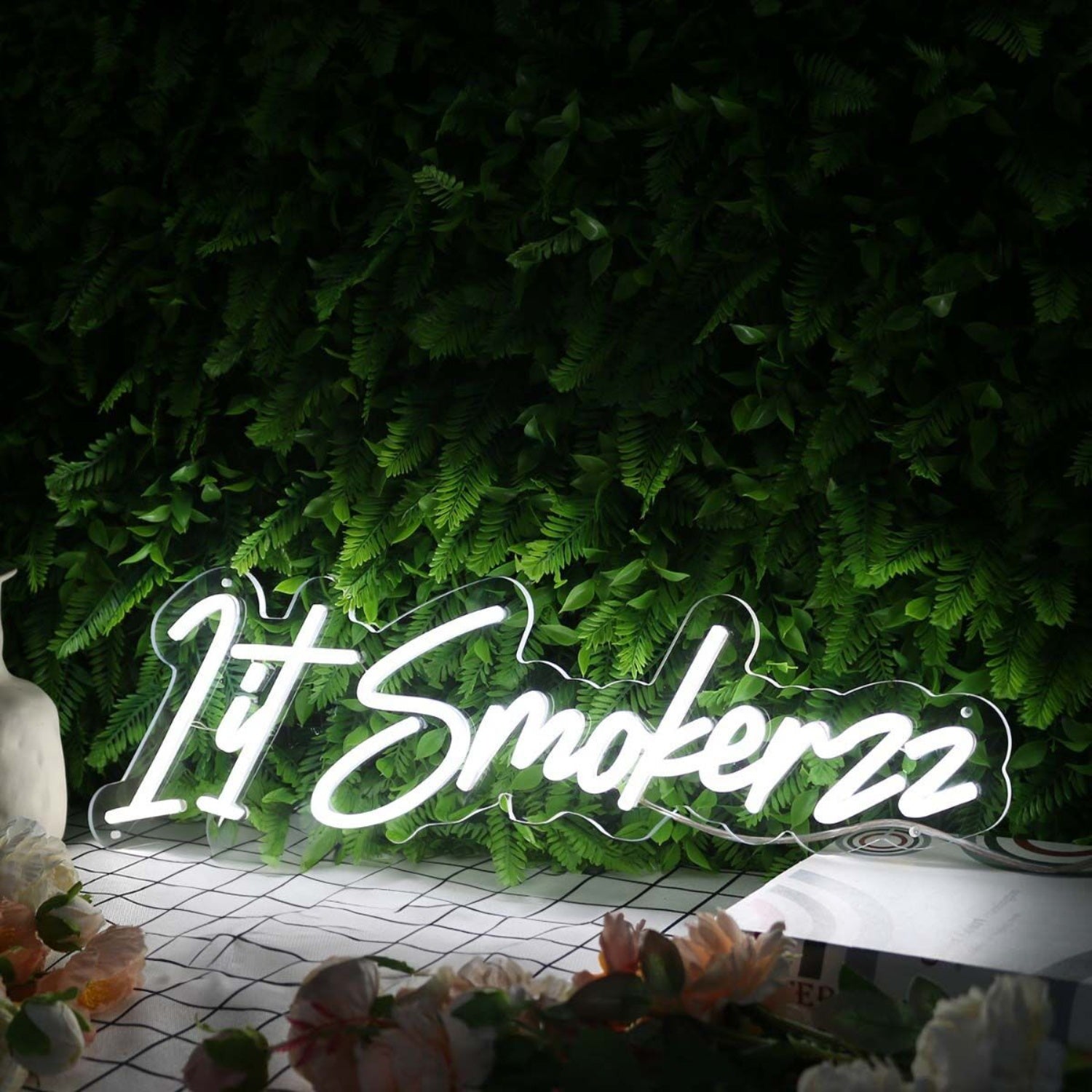 Lit Smokerzz White Led Neon Sign - Shineneon