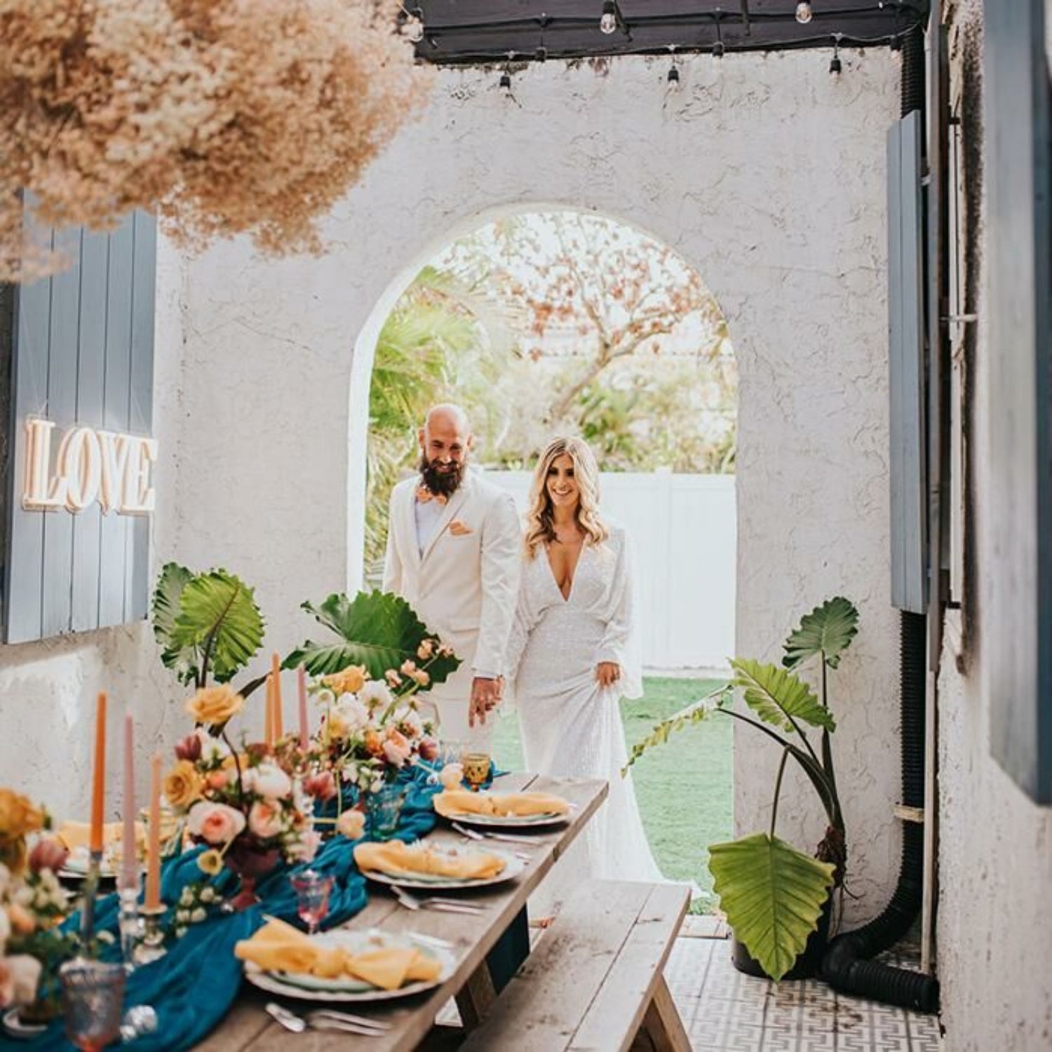 Love Neon Sign Creates A Loving Atmosphere | Shineneon