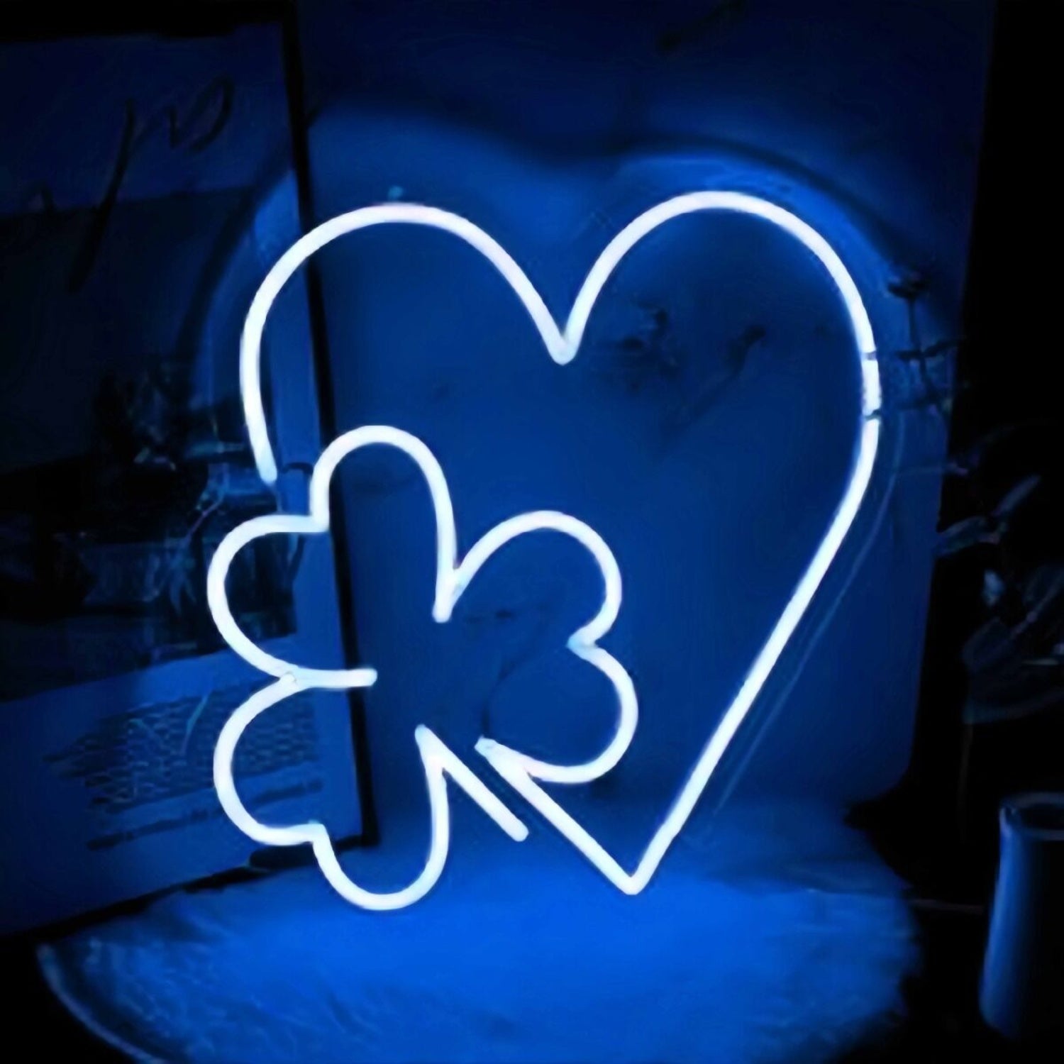 Lucky Heart Love Deco Neon Sign | Shineneon