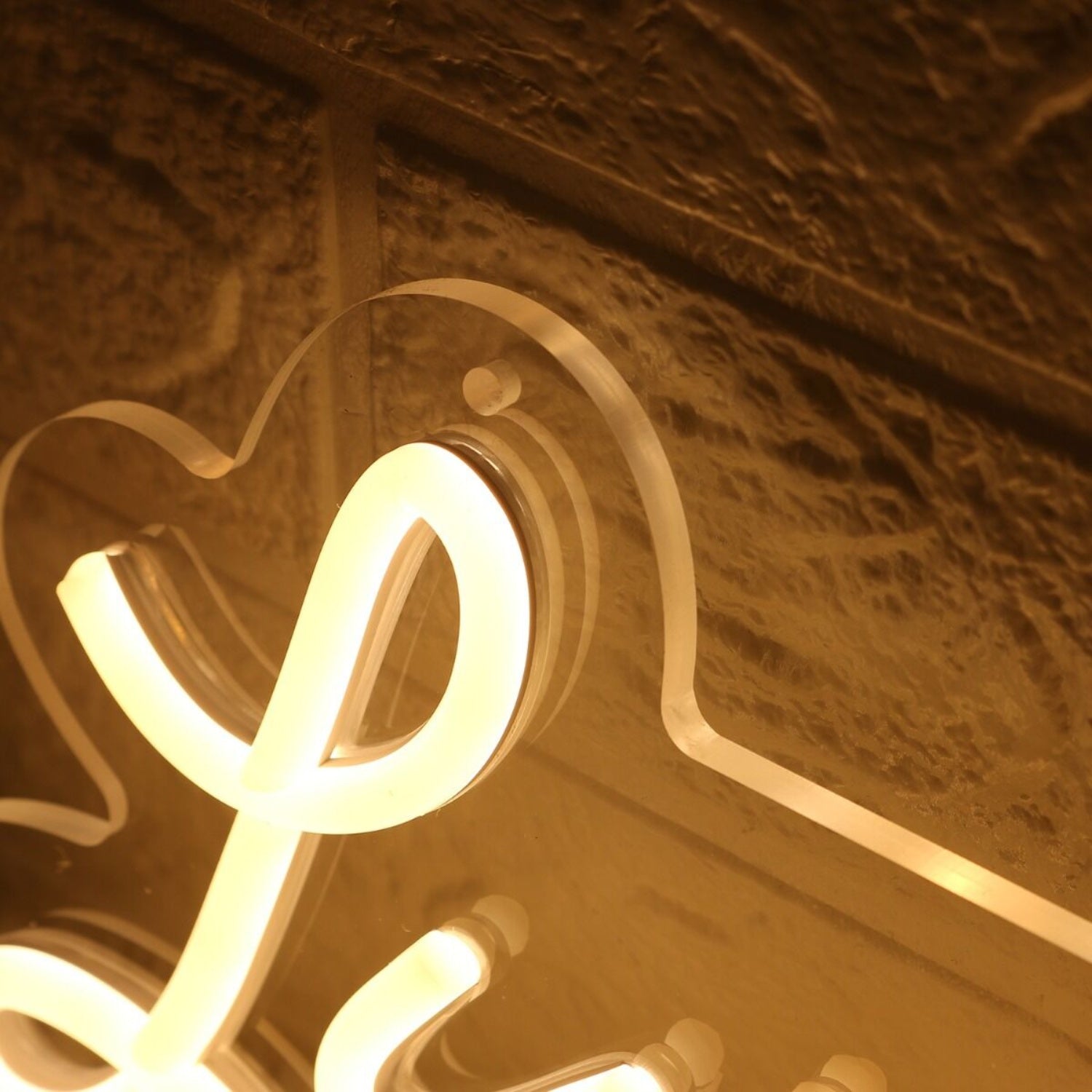 Lynns Boutique Yellow Led Neon Sign - Shineneon