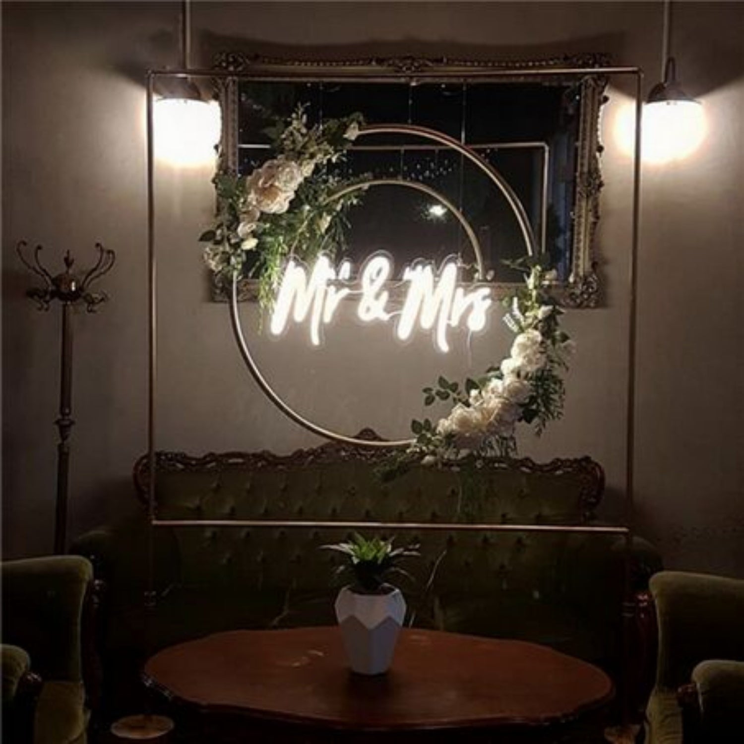 Mr Mrs Neon Sign Ideal For Wedding Celebrations | Shineneon