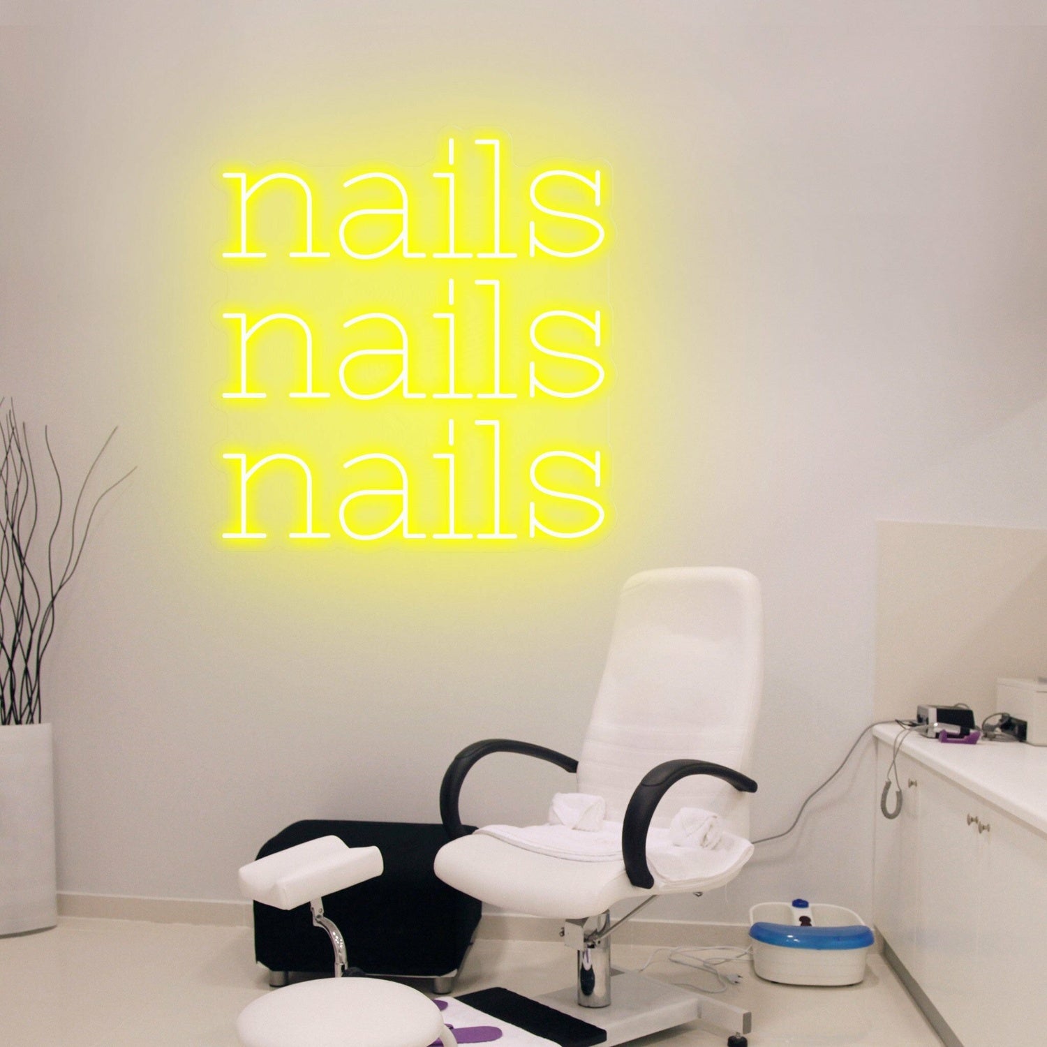 Nails Salon Add Elegance To Your Salon With Chic Neon | Shineneon