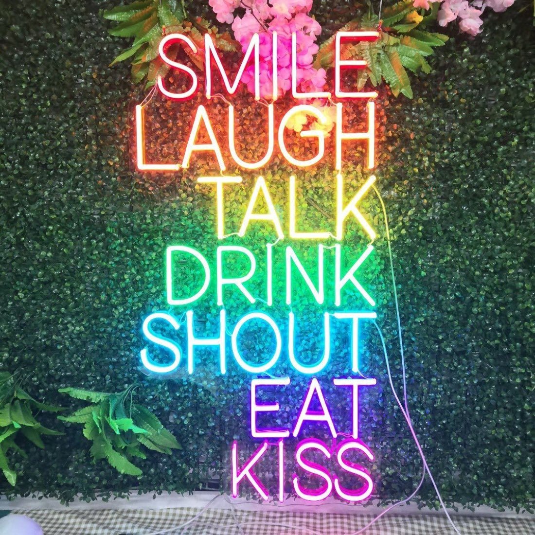 Smile Laugh Talk Drink Shout Eat Kiss Led Sign Business Neon Sign - Shineneon
