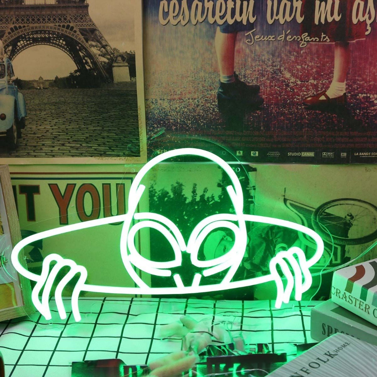 Aliens Come Out Of The Hole Green Led Neon Sign - Shineneon