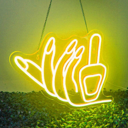 Chic Nail Salon Manicure Neon Sign | Shineneon