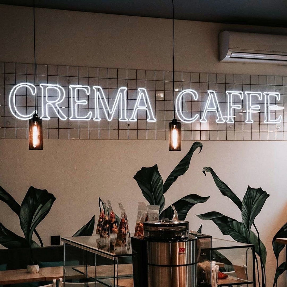 Crema Caffe Italian Led Sign Business Neon Sign