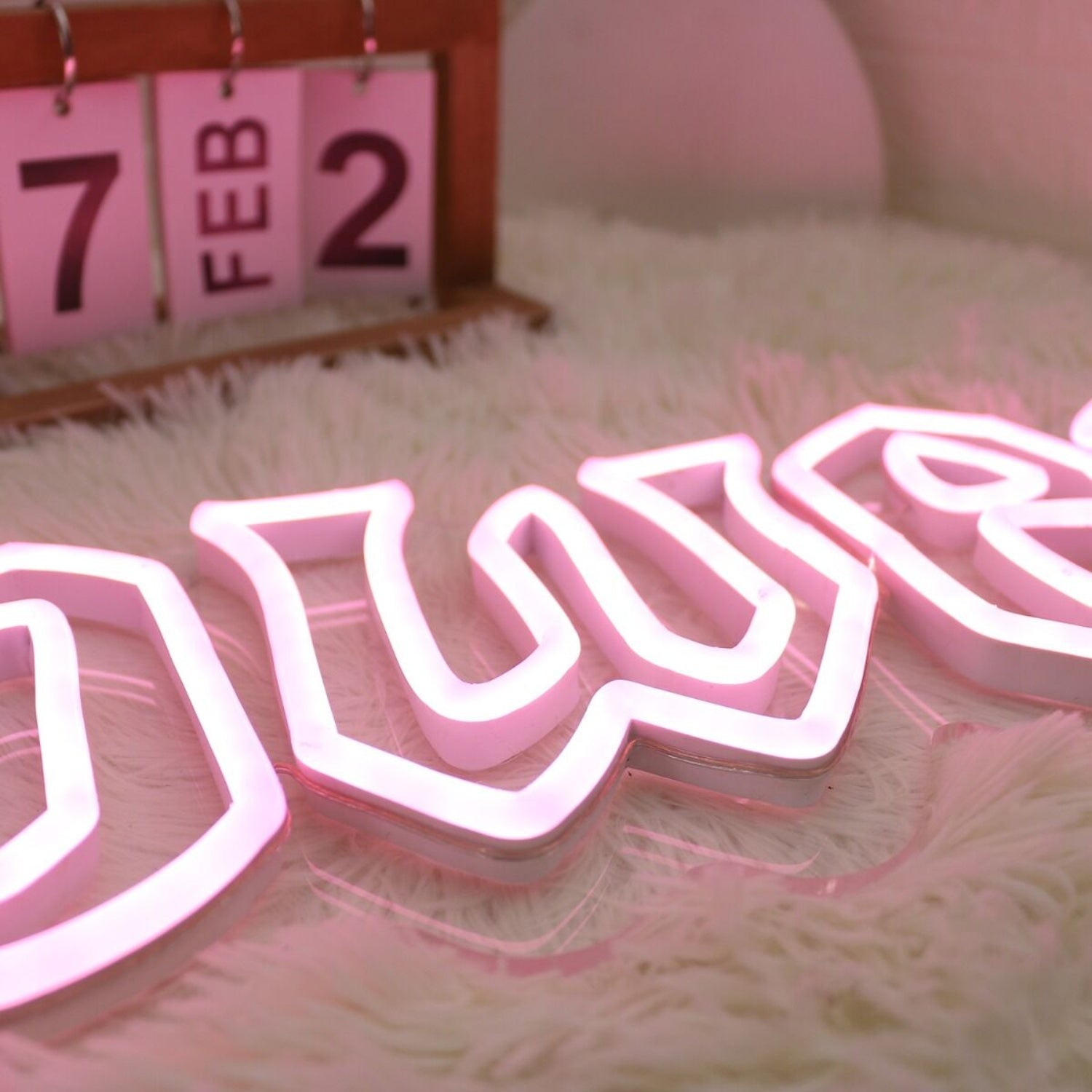 Elowen Pink Name Led Neon Sign - Shineneon
