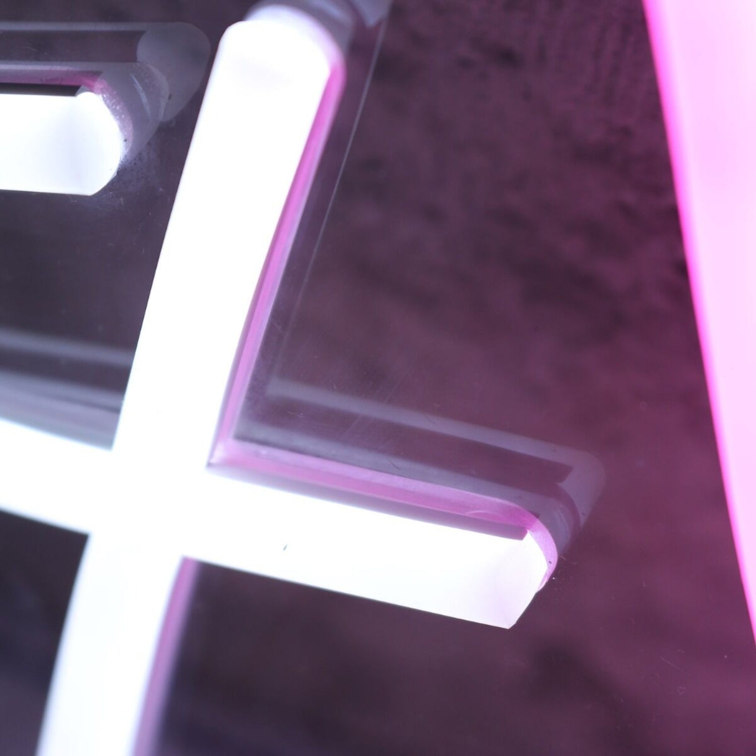 Et Stylist Custom Led Neon Sign - Shineneon