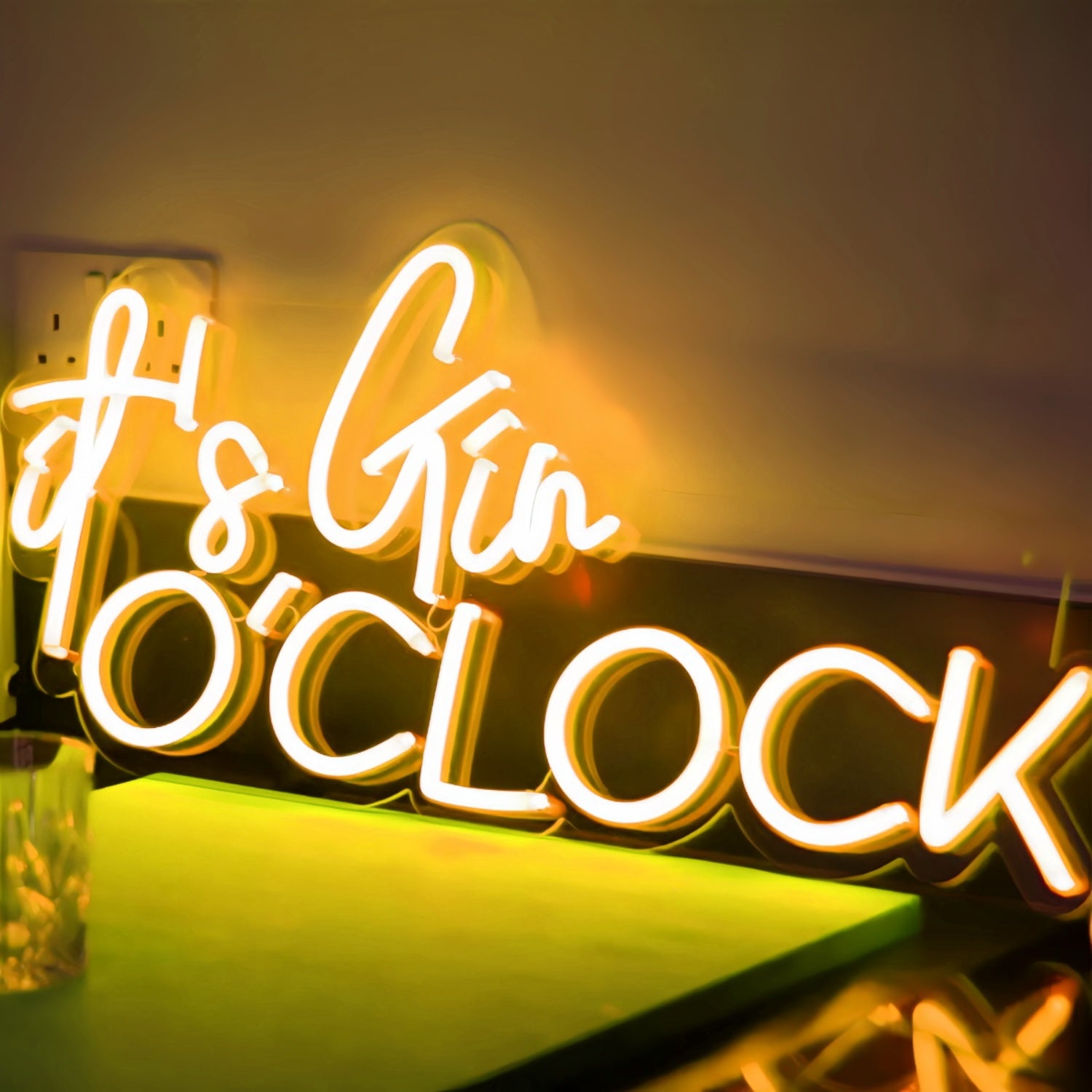 Gin Oclock Light Up Your Room With The Timeless Elegance Of Gin | Shineneon