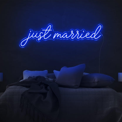 Glowing Green Just Married Led Neon Sign Romantic Bedroom Decor | Shineneon
