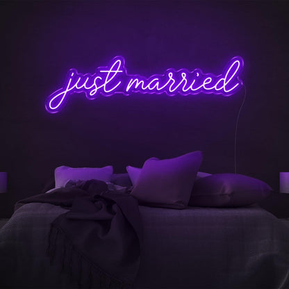 Glowing Green Just Married Led Neon Sign Romantic Bedroom Decor | Shineneon
