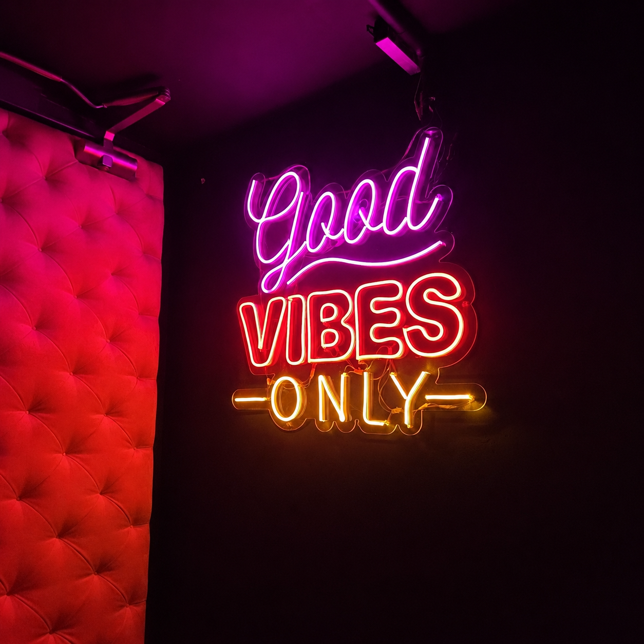 Good Vibes Only Apartment Decor LED Neon Sign - 01 Original Product Image