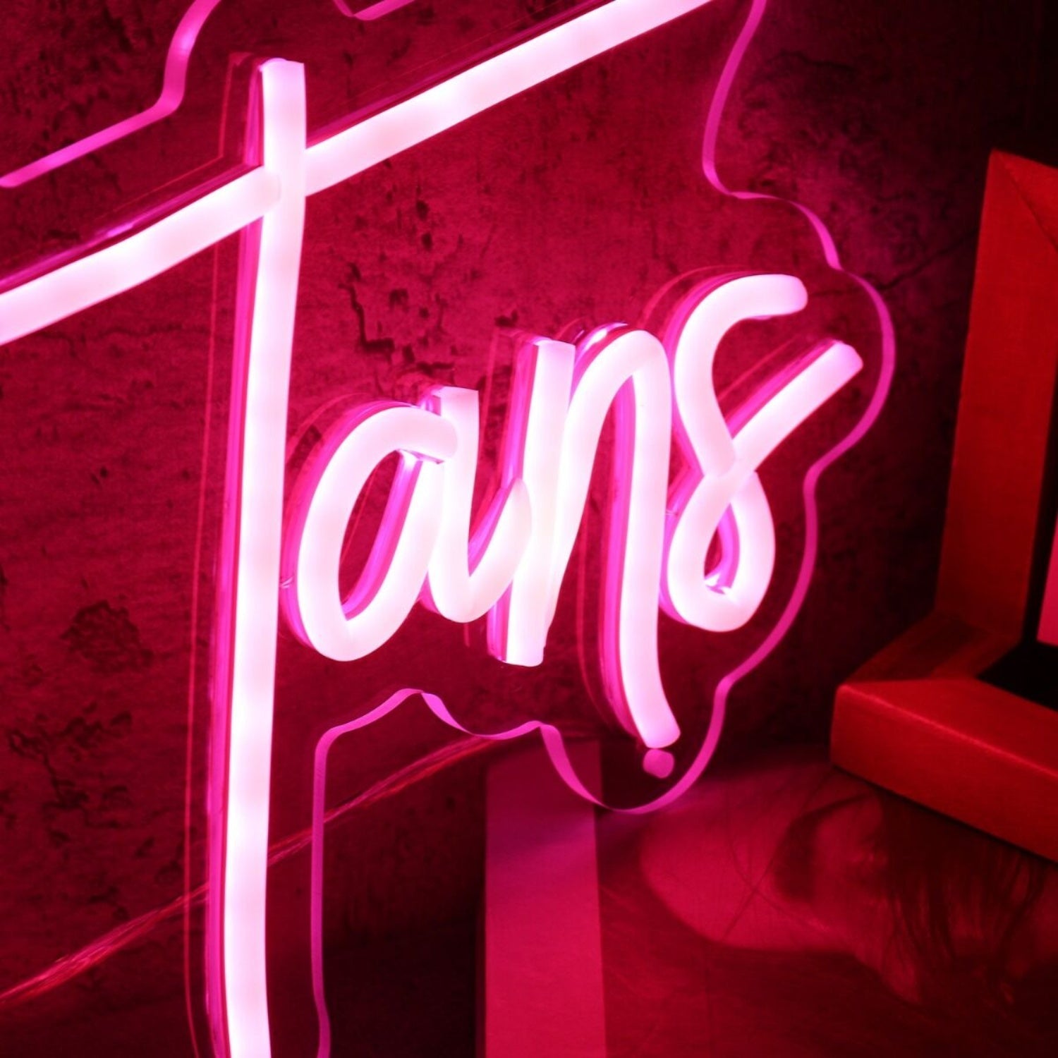 Hollywood Tans Red Led Neon Sign - Shineneon