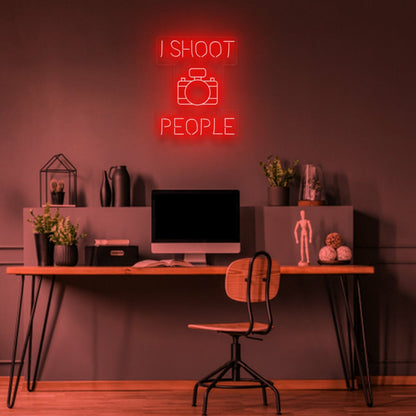 I Shoot People Photographers Neon Tribute To Capturing Moments - Shineneon