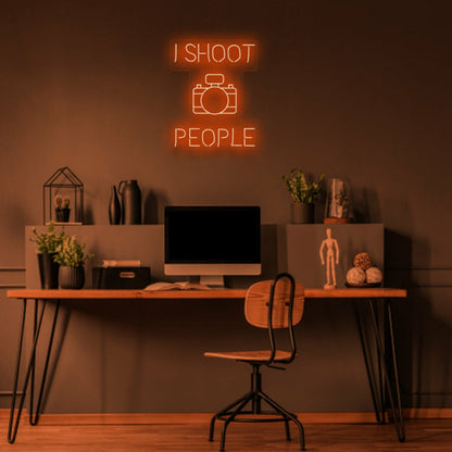 I Shoot People Photographers Neon Tribute To Capturing Moments - Shineneon