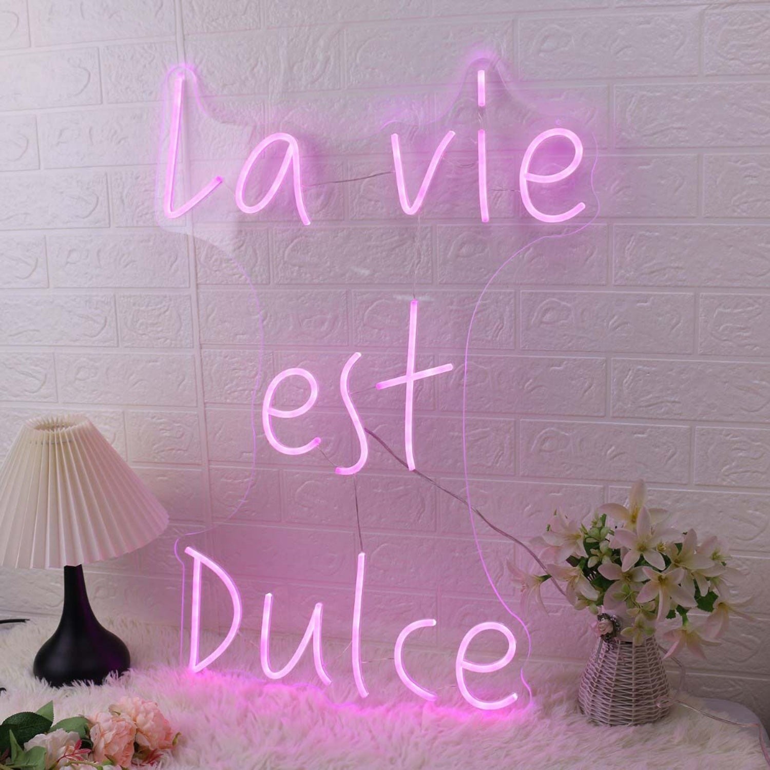La Vie Est Dulce Purple Neon Sign | Shineneon