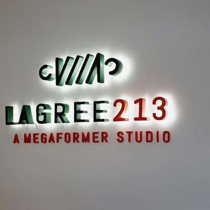 Lagree 213 Studio - Shineneon