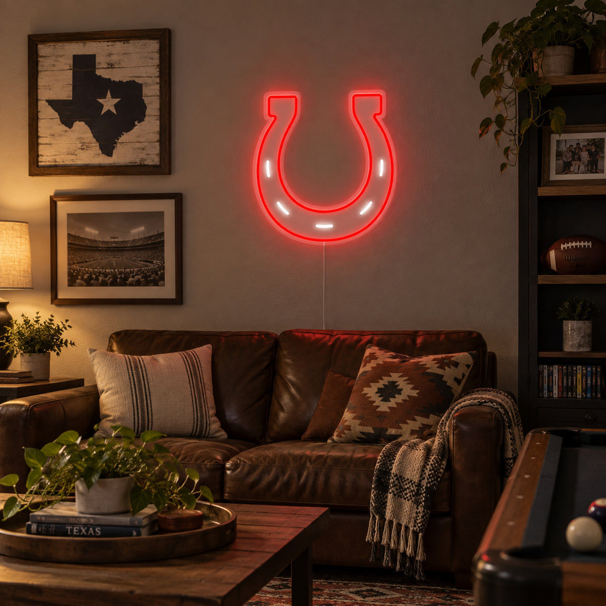 Lucky Horseshoe Rustic LED Neon Sign image 03