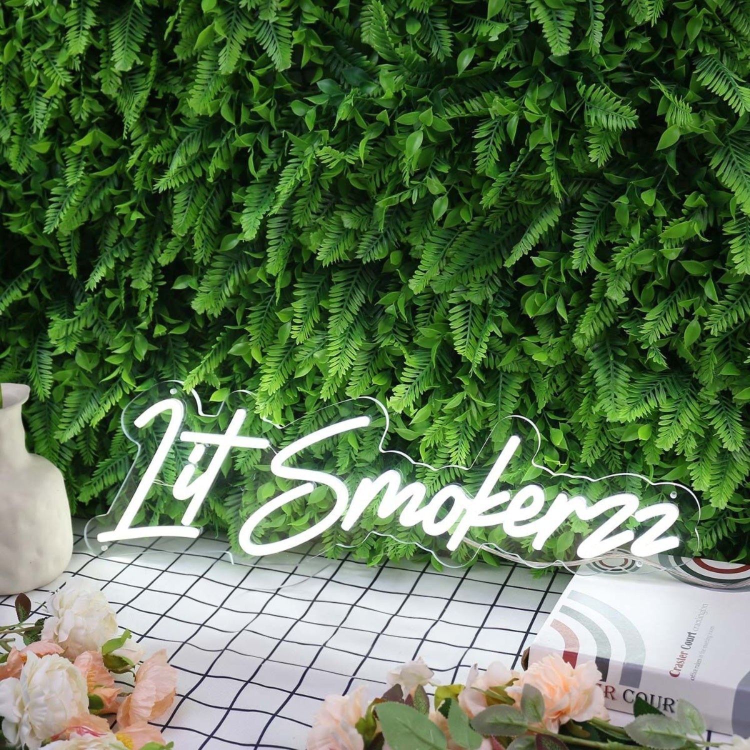 Lit Smokerzz White Led Neon Sign - Shineneon