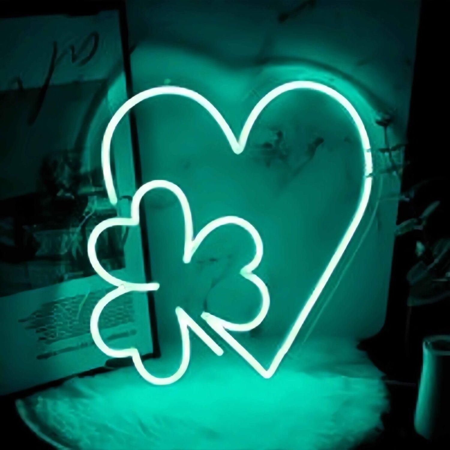 Lucky Heart Love Deco Neon Sign | Shineneon