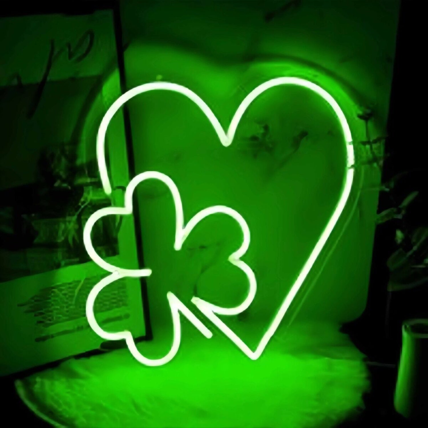 Lucky Heart Love Deco Neon Sign | Shineneon