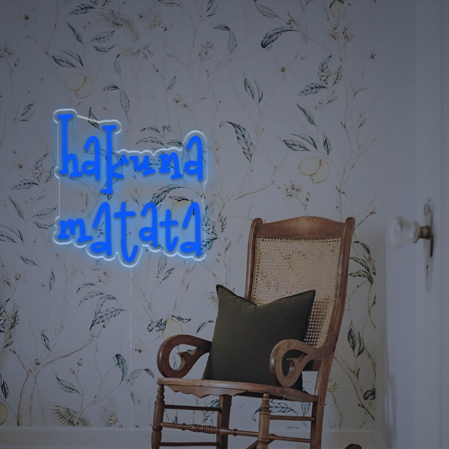 Man Cave Bar With Hakuna Matata Led Neon Sign | Shineneon