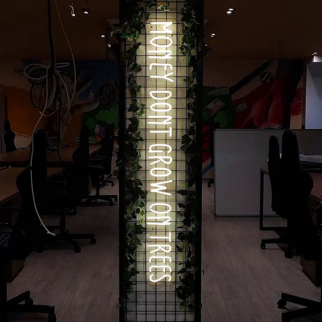 Money Dont Grow On Tress Led Sign Business Neon Sign - Shineneon