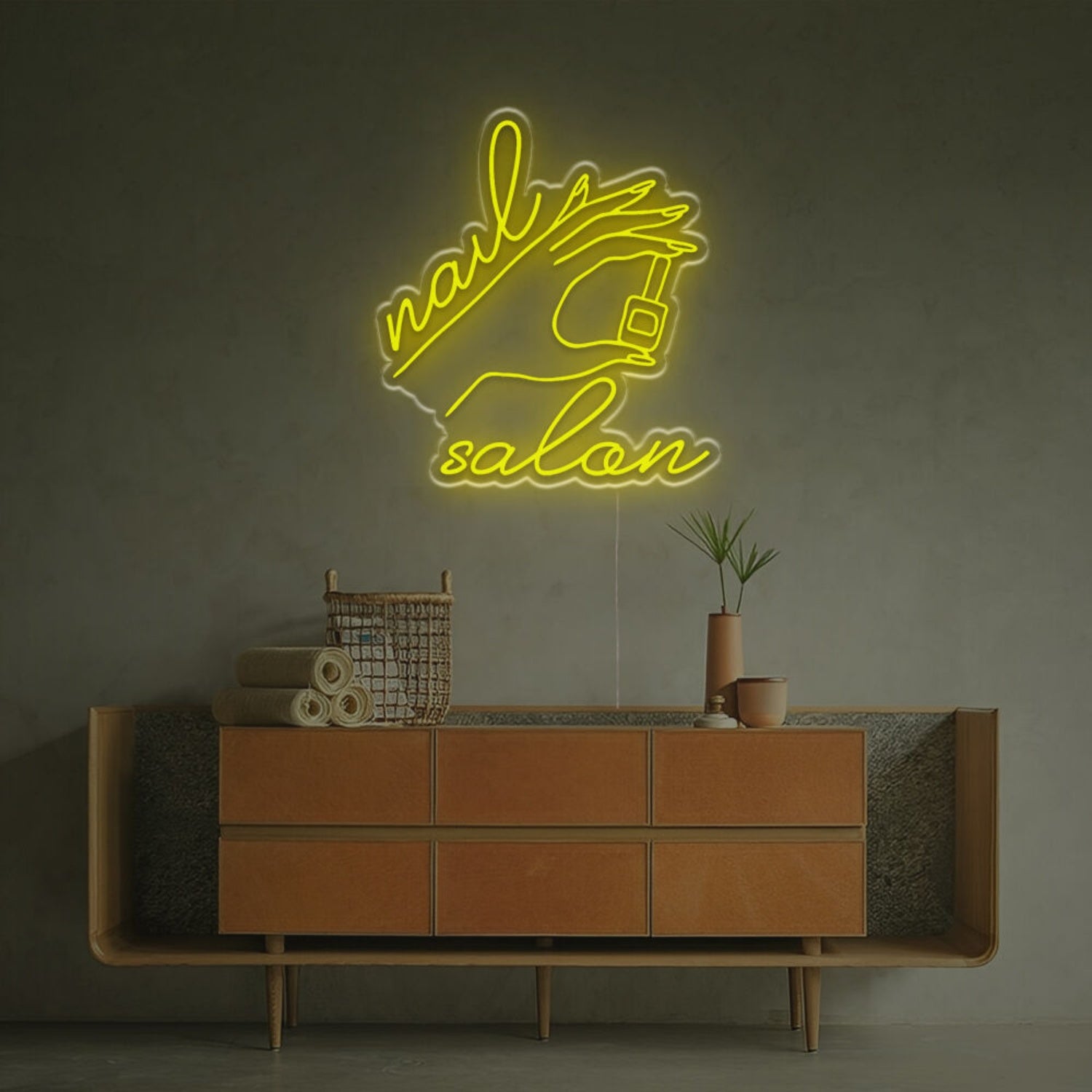 Nail Salon With Holding A Polish Led Neon Sign | Shineneon