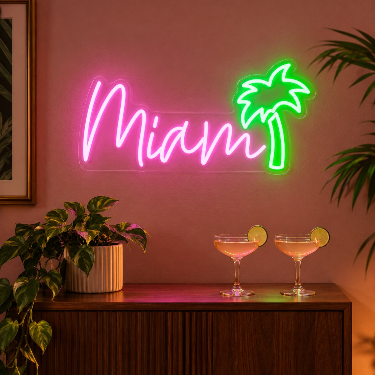 Miami Palm Tree LED Neon Sign - advertising view