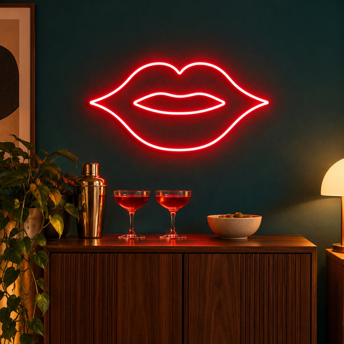 Lips Outline LED Neon Sign - advertising view