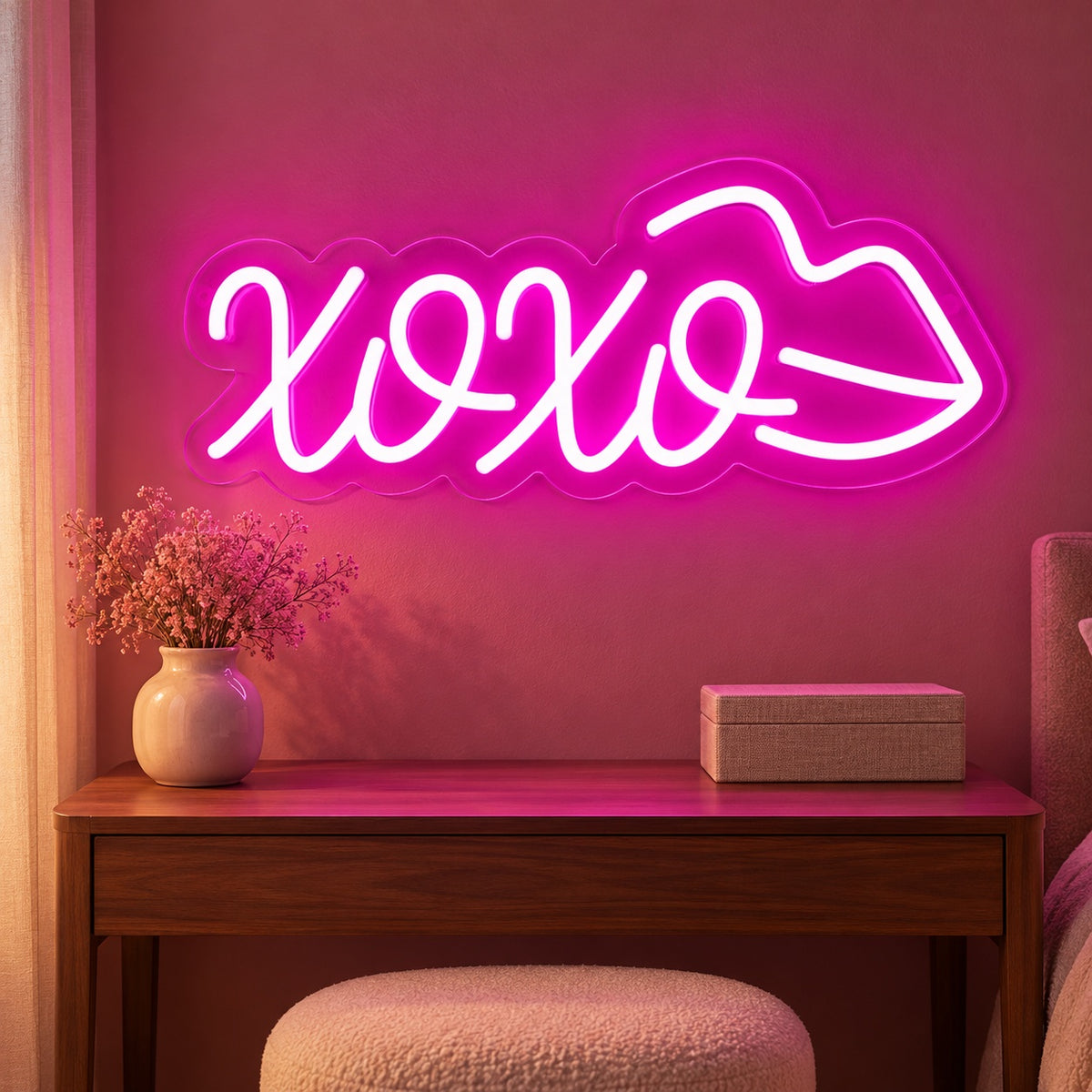 Xoxo Lips LED Neon Sign - advertising view