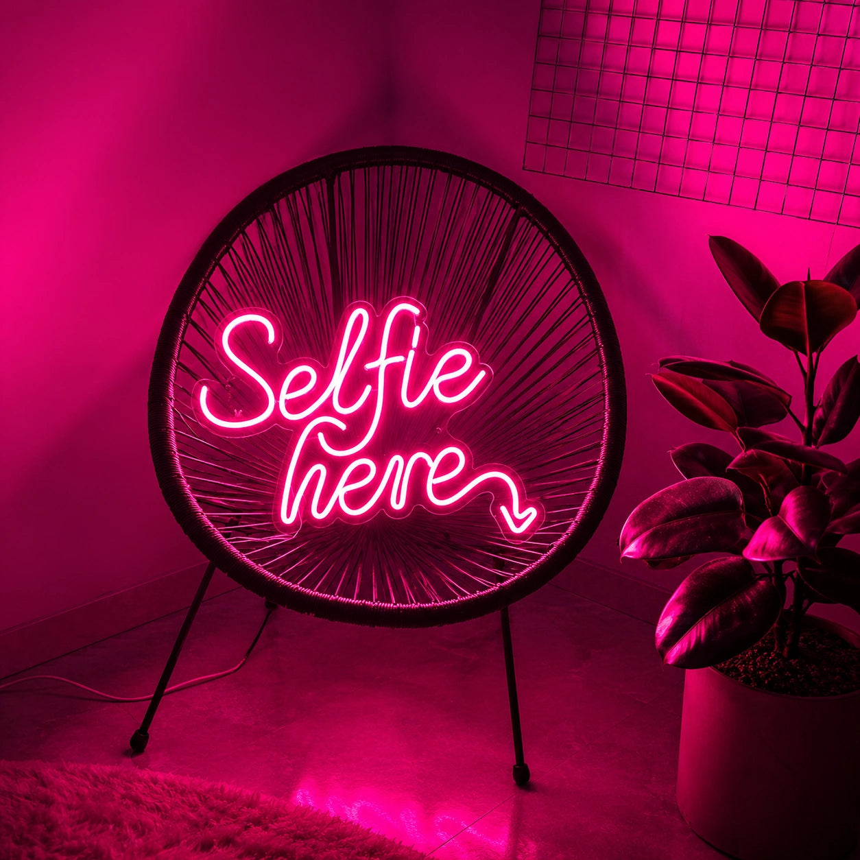 Selfie Here LED Neon Sign - 01 Original Product Image