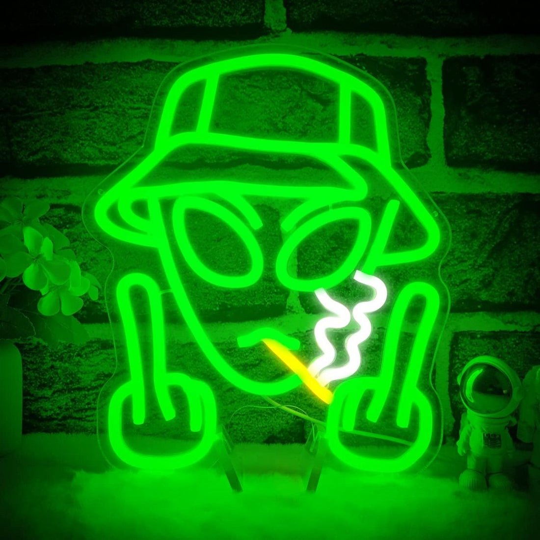 Smoking Alien Led Sign Business Neon Sign - Shineneon