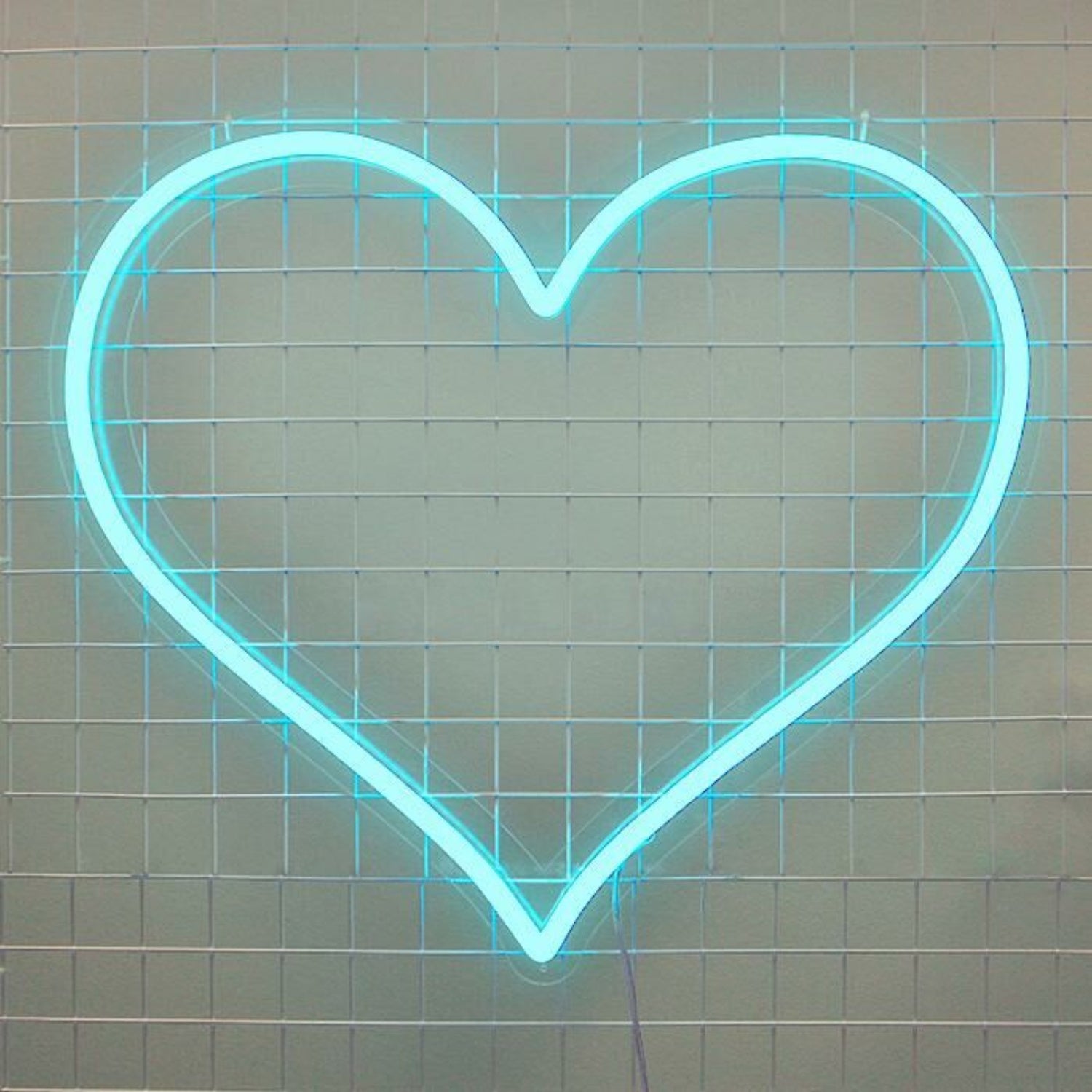 Sweet Heart Neon Sign Adds A Romantic Touch To Bedrooms | Shineneon