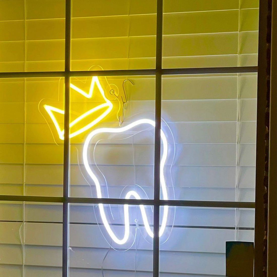 Tooth With A Crown Dentist Led Sign Business Neon Sign - Shineneon
