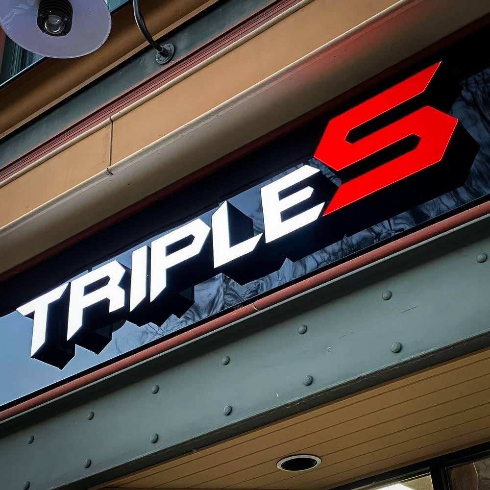 Triples 3D Frontlit Letters Metal Led Sign