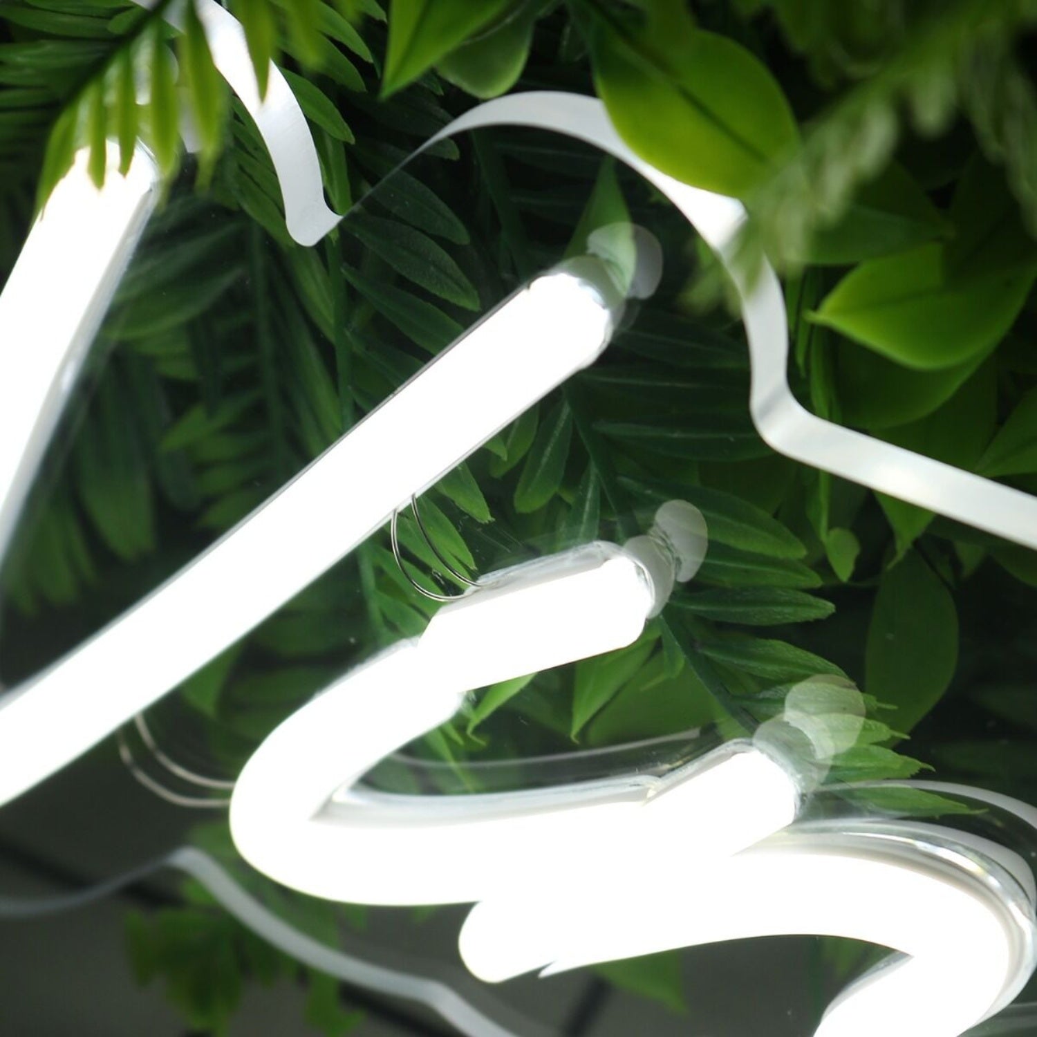 Vintage Palm White Led Neon Sign - Shineneon