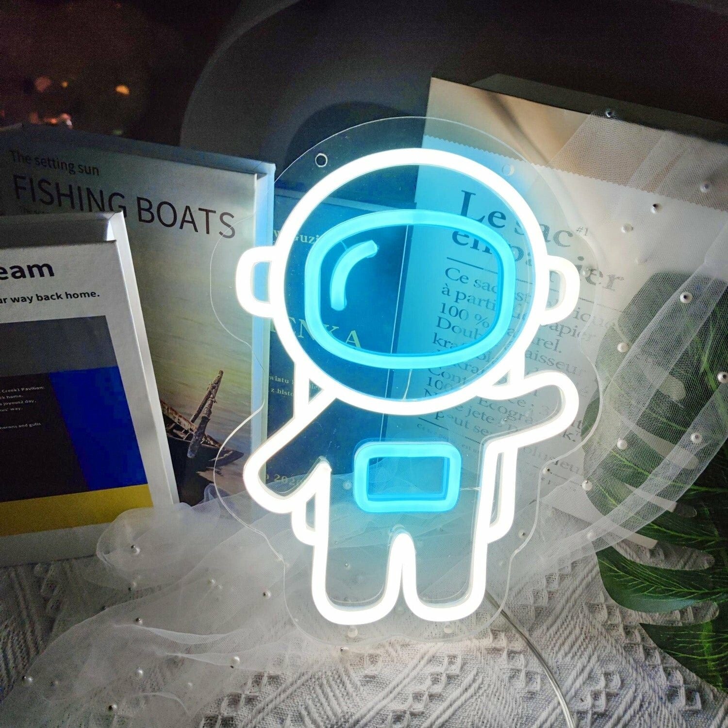 Waving Astronaut Cute Space Led Neon Sign - Shineneon